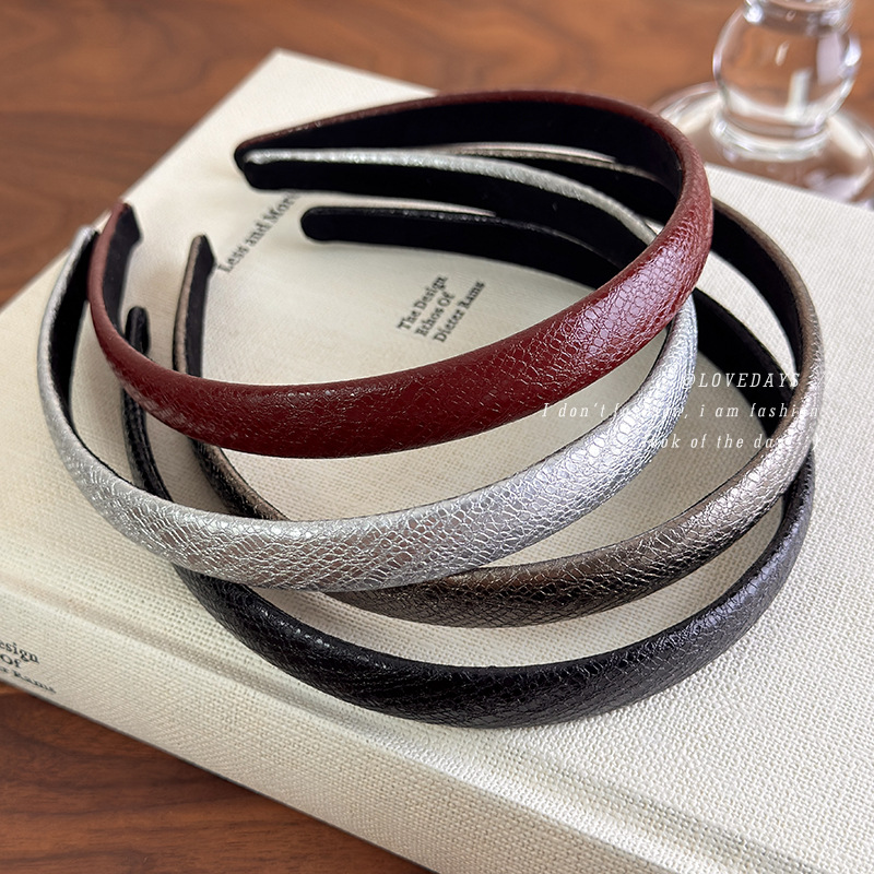 Ring Toss Outdoor - Headband Kulit Merah Vintage Tipis Berbagai